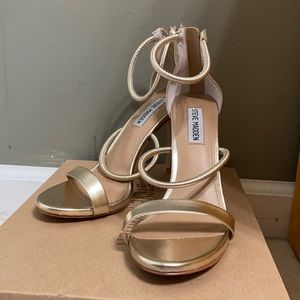 Steve Madden Classic Gold Heels